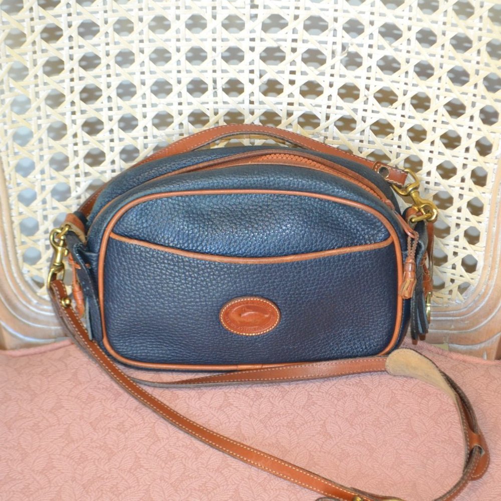 Dooney & Bourke, Dooney & Bourke Bag